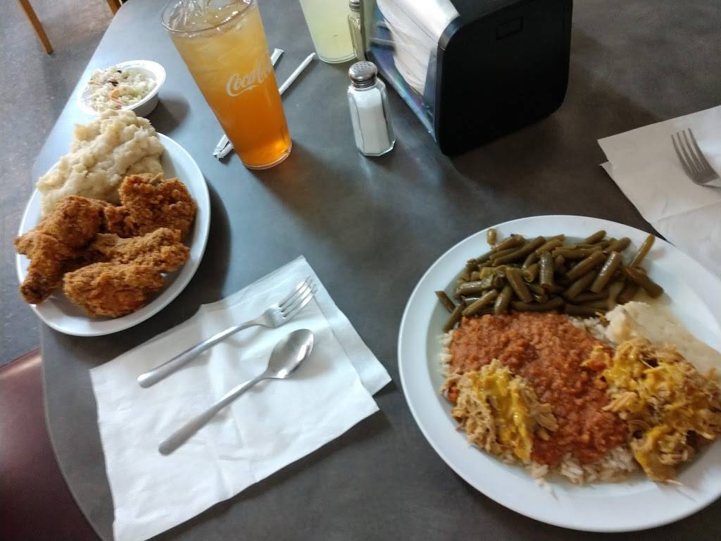 Music Mans Bar-B-Que | restaurant | 112 E State Rd S-8-245, Moncks Corner, SC 29461, USA | 8438997675 OR +1 843-899-7675