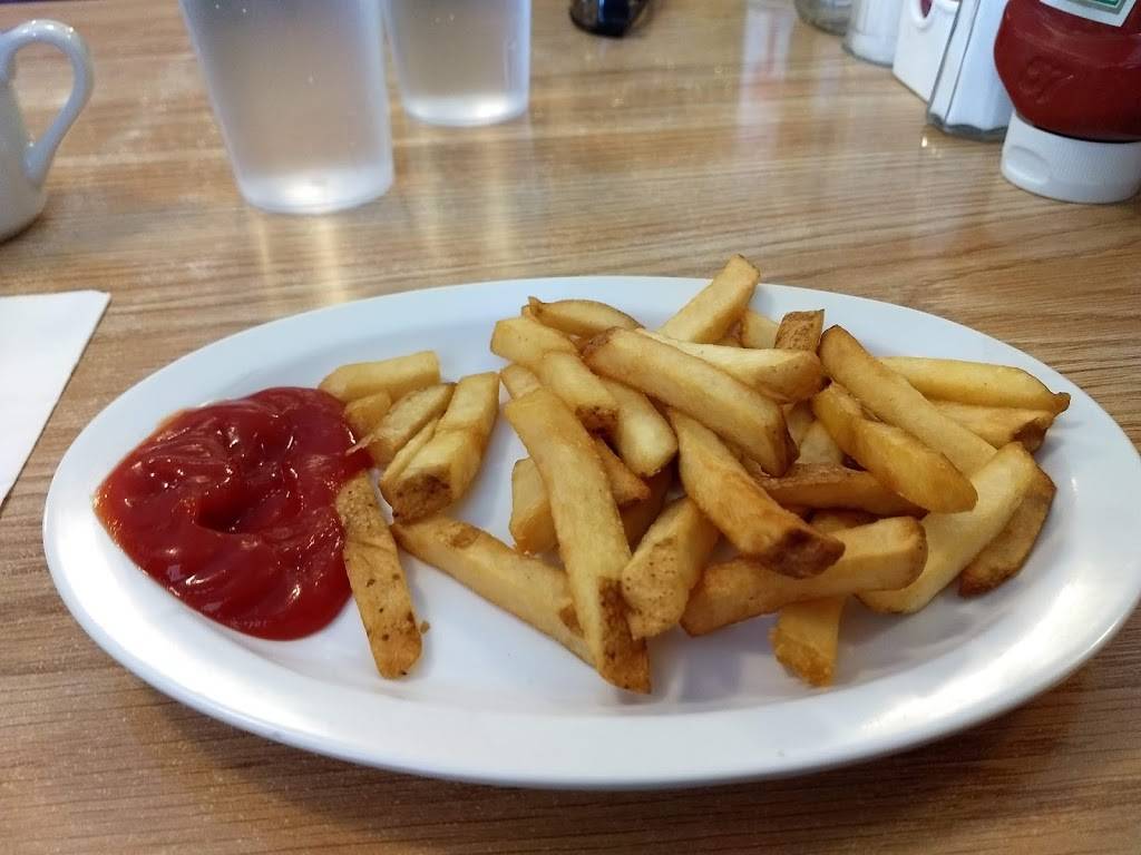 Ricks Roadside Cafe | restaurant | 3281 CA-138, Pinon Hills, CA 92372, USA | 7608688863 OR +1 760-868-8863