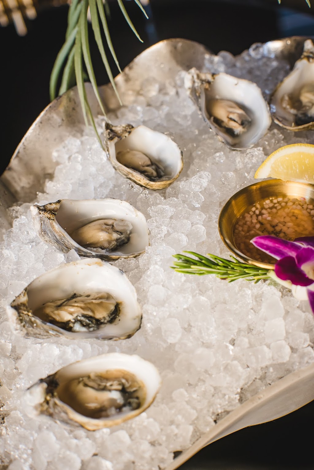 Falcon’s Lair | restaurant | 1225 Canal Blvd, Ripon, CA 95366, USA | 2095999999 OR +1 209-599-9999