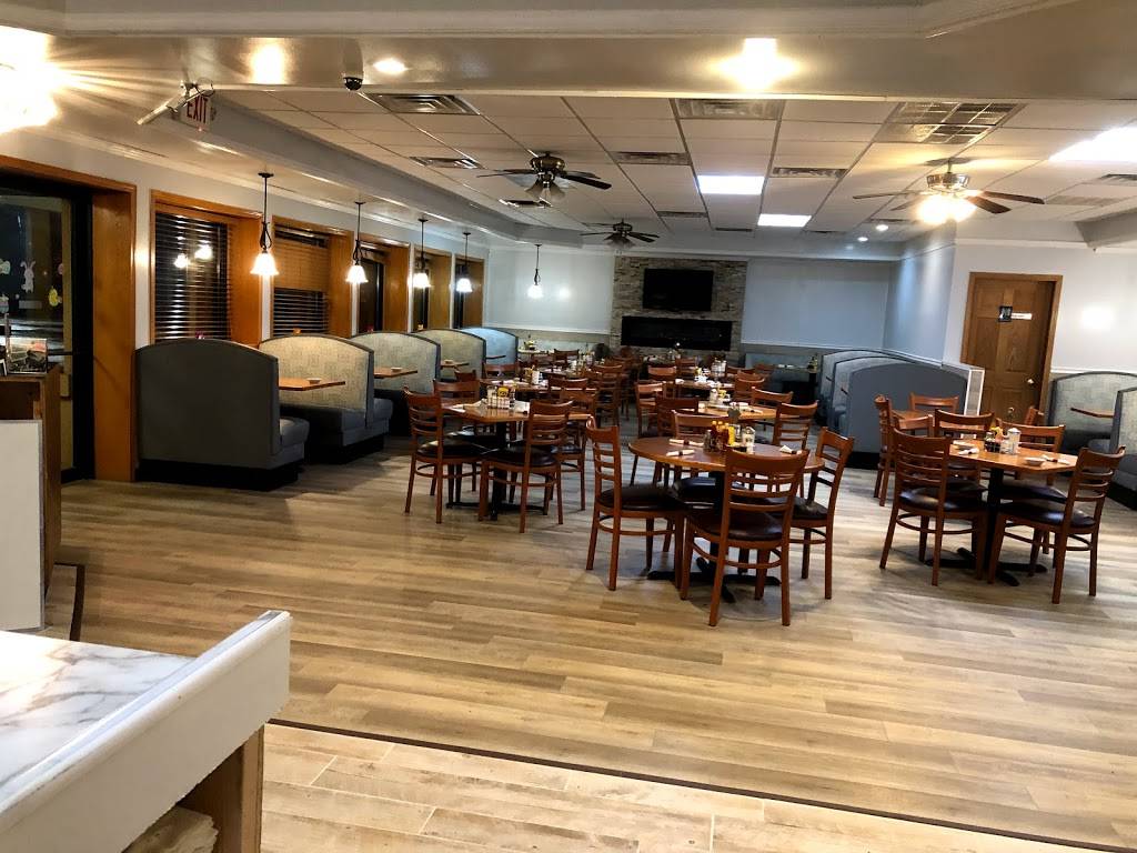 Big Apple Restaurant | restaurant | 4610 Plank Rd, Peru, IL 61354, USA | 8152200180 OR +1 815-220-0180