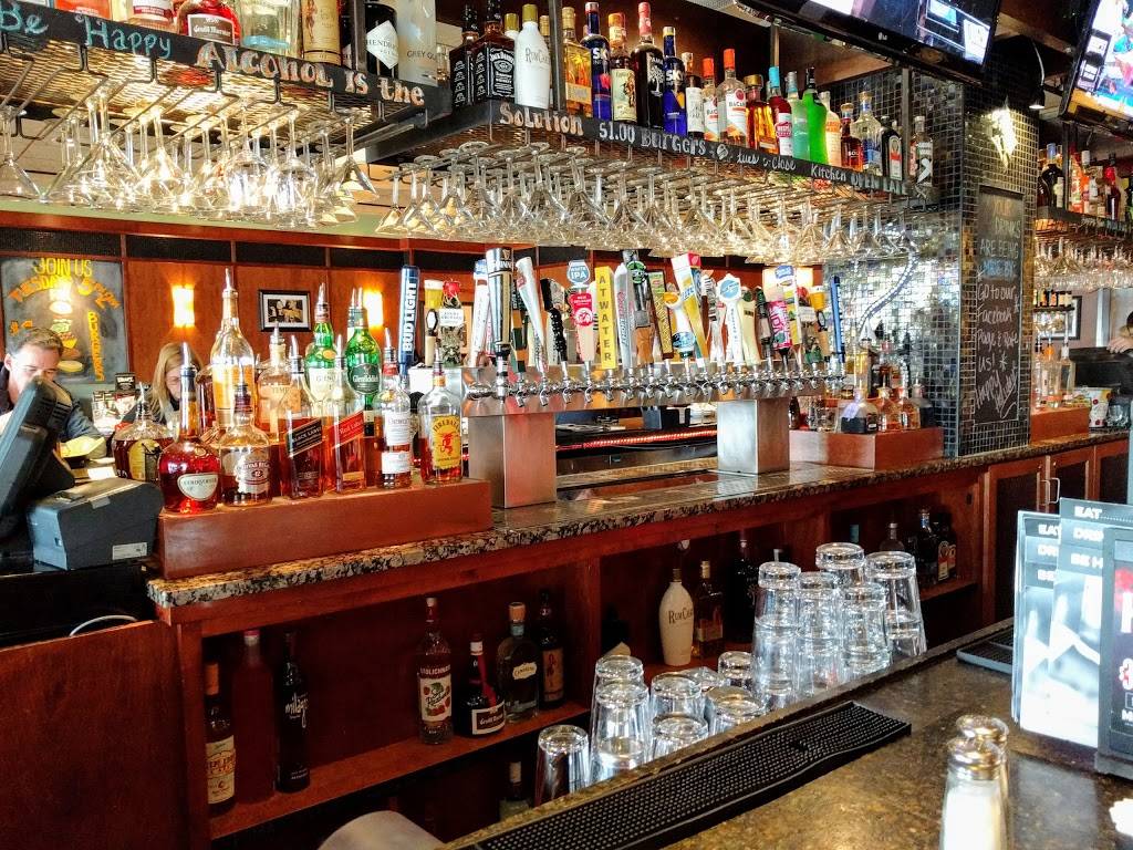 Bar Louie - Laurel Park Place | night club | 37716 Six Mile Rd, Livonia, MI 48152, USA | 7347930180 OR +1 734-793-0180