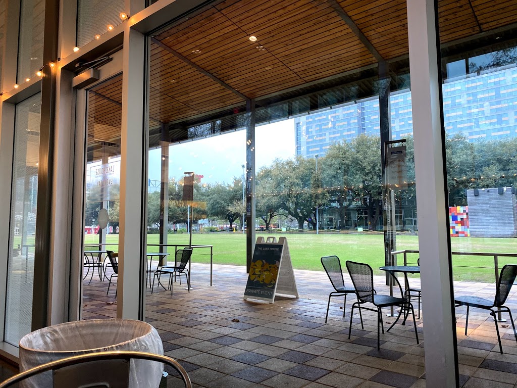 Lake House | restaurant | 1600 McKinney St, Houston, TX 77010, USA | 7133377320 OR +1 713-337-7320