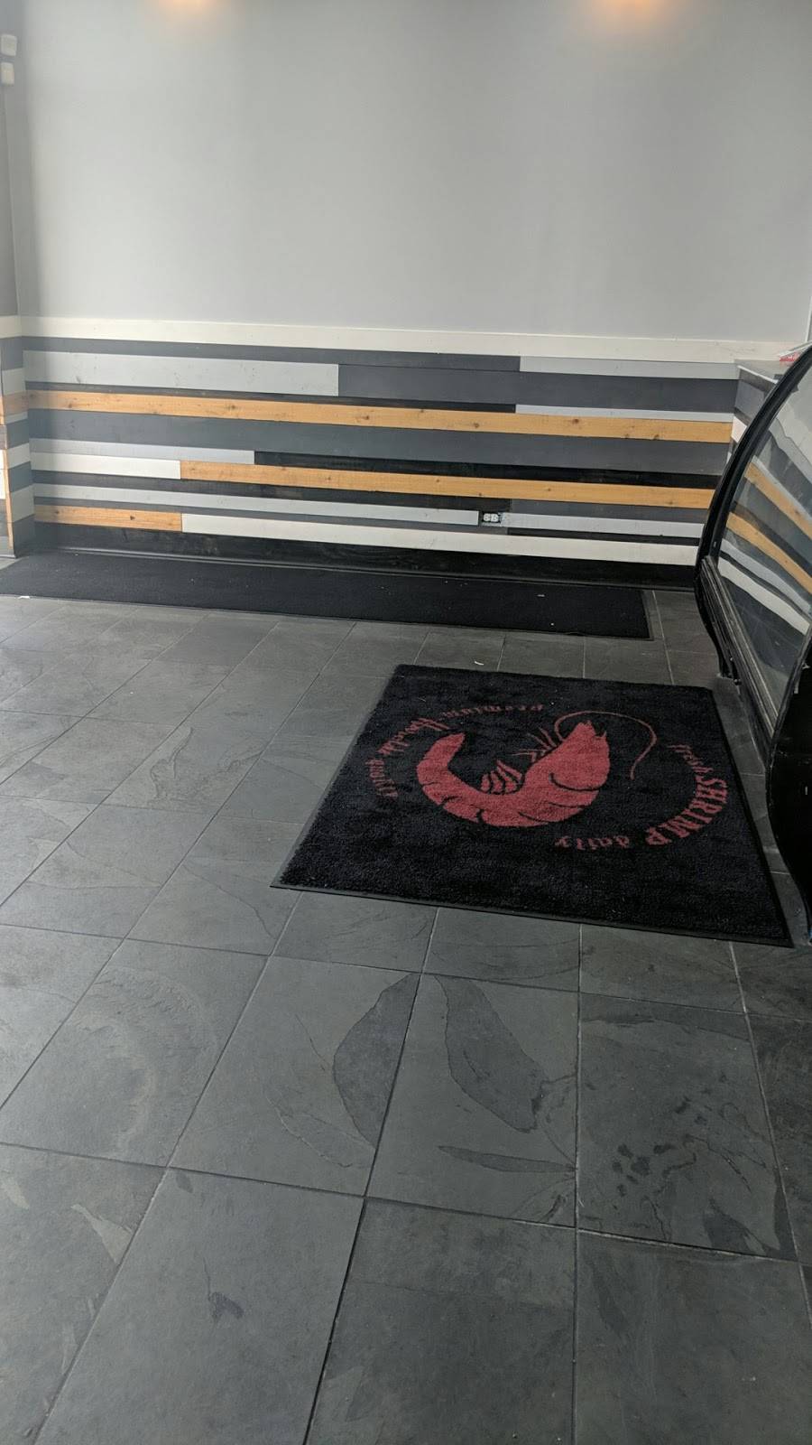 Harolds Shrimp and Chicken | restaurant | 118 Sibley Blvd, Dolton, IL 60419, USA | 7084879717 OR +1 708-487-9717