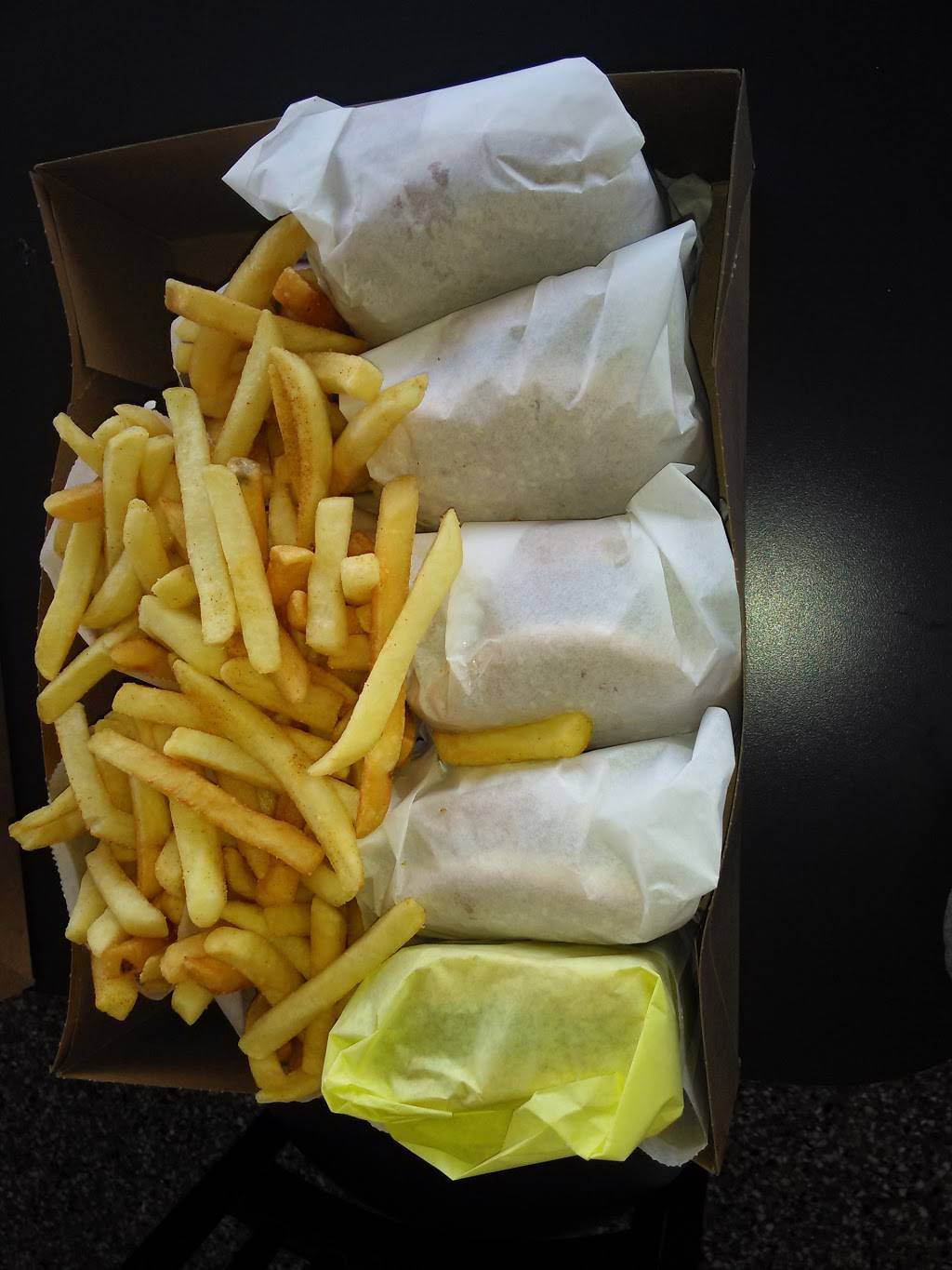 Bravos Char Burgers Bakersfield | restaurant | 701 Chester Ave, Bakersfield, CA 93301, USA | 6613255586 OR +1 661-325-5586