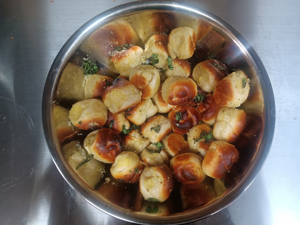 Manhattan City Pizza | restaurant | 5677 Park St N, St. Petersburg, FL 33709, USA | 7272893239 OR +1 727-289-3239