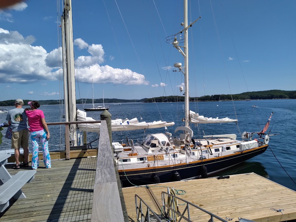 Otters Waterfront Eatery | restaurant | 15 Sea St, Castine, ME 04421, USA | 2073265100 OR +1 207-326-5100