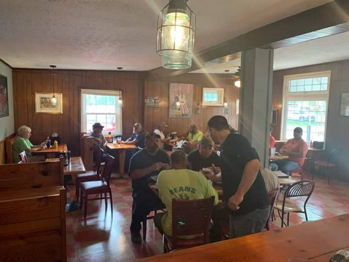 Lil Guss | restaurant | 703 Dogwood Ave, Grottoes, VA 24441, USA | 5402497172 OR +1 540-249-7172