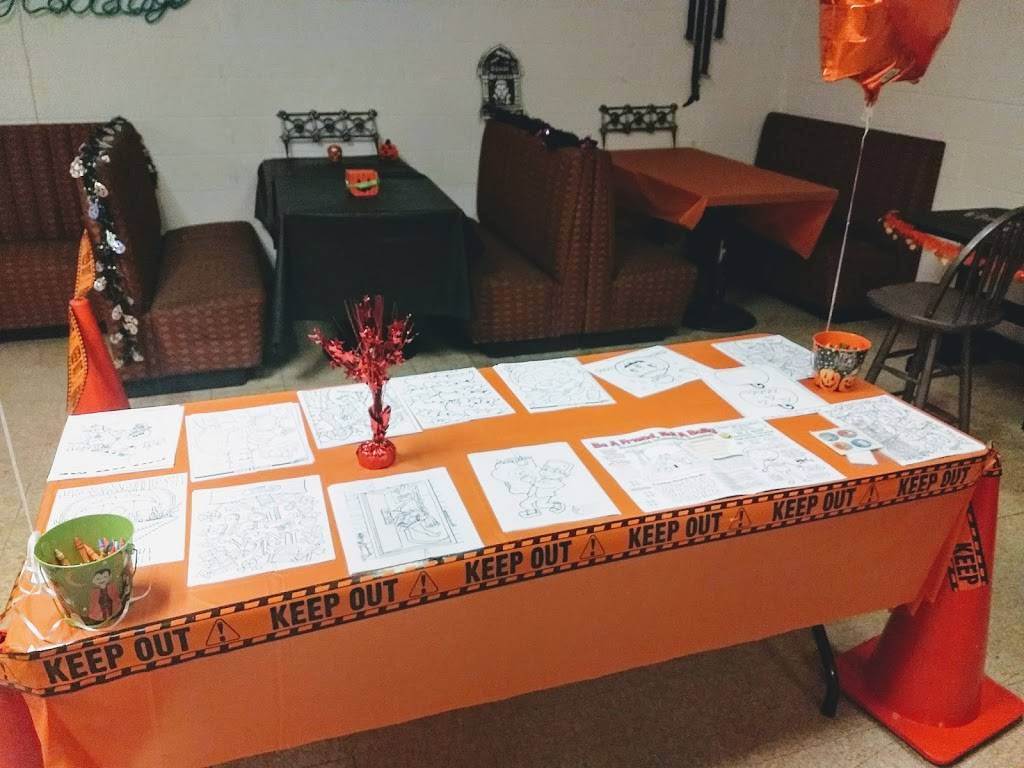 Pizza House | restaurant | 4216 N Johnsburg Rd, Johnsburg, IL 60051, USA | 8157591682 OR +1 815-759-1682