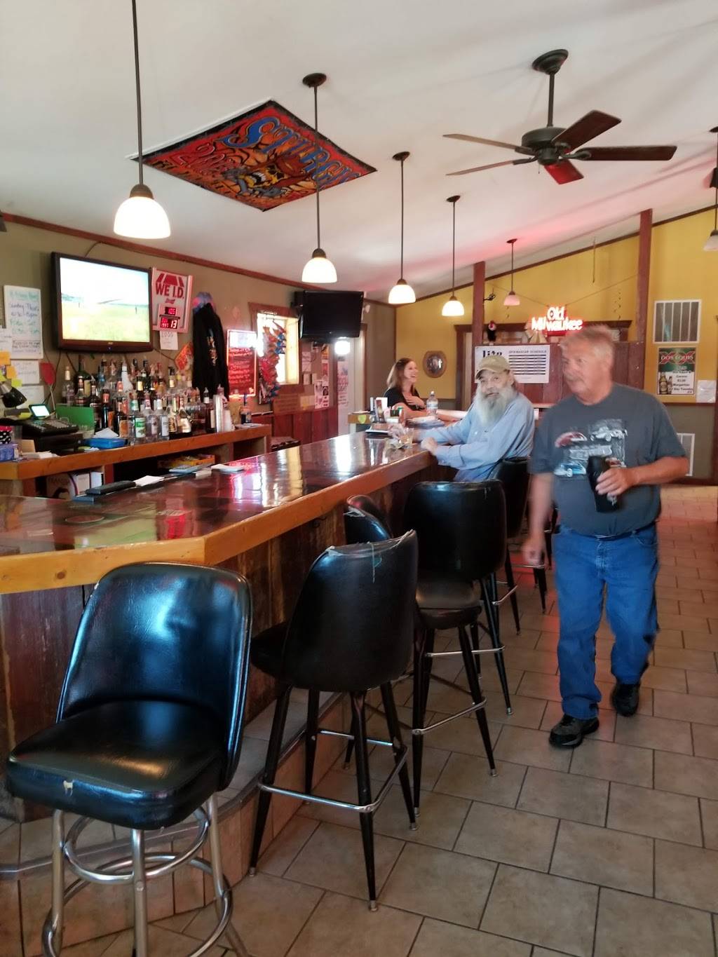 Buzzards | restaurant | 148-198 Oak St, New Albin, IA 52160, USA | 5635444422 OR +1 563-544-4422