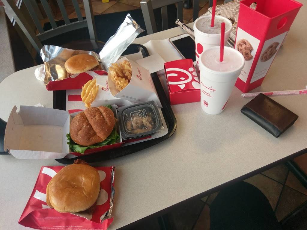 Chick-fil-A | restaurant | 4001 Richmond Rd, Warrensville Heights, OH 44122, USA | 2168316700 OR +1 216-831-6700