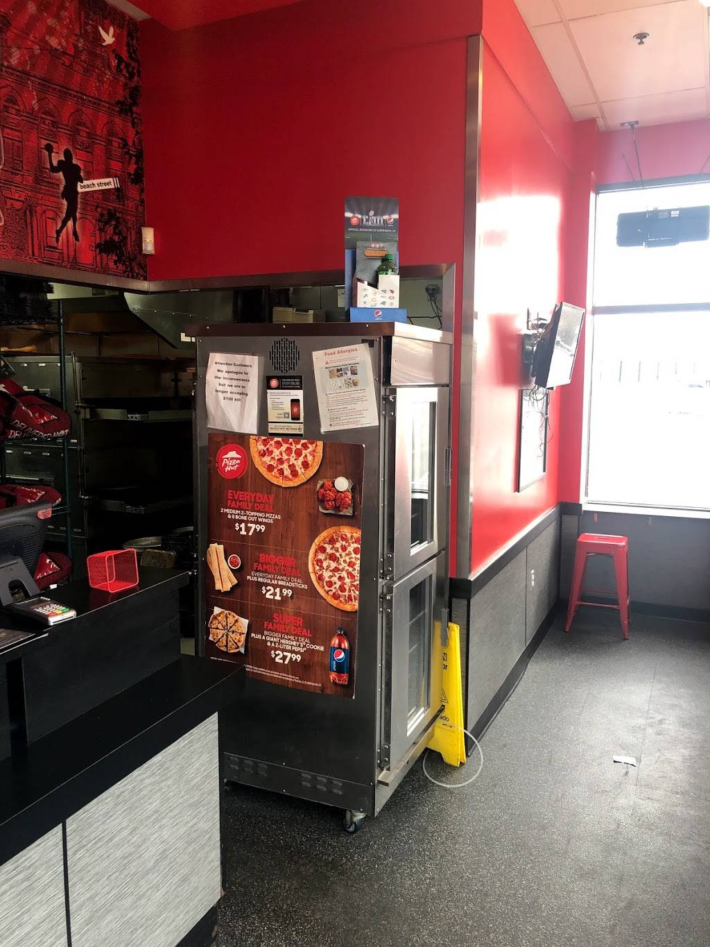 Pizza Hut | meal takeaway | 5A Everett St, Revere, MA 02151, USA | 7813258537 OR +1 781-325-8537