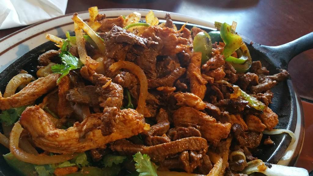 Los Molcajetes | restaurant | 2500 Brundage Ln, Bakersfield, CA 93304, USA | 6616319731 OR +1 661-631-9731