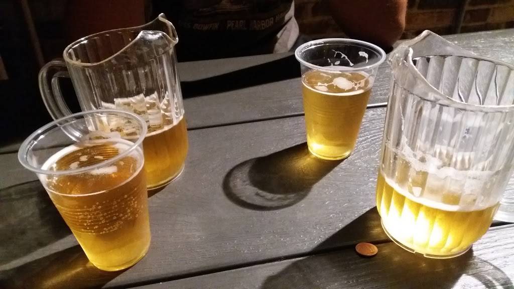 Liquid Johnnys | restaurant | 540 S 76th St, Milwaukee, WI 53214, USA | 4144768668 OR +1 414-476-8668