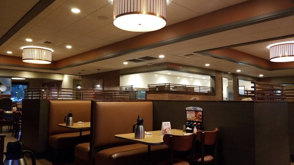 IHOP | restaurant | 1340 E Valley Pkwy, Escondido, CA 92027, USA | 7604898730 OR +1 760-489-8730