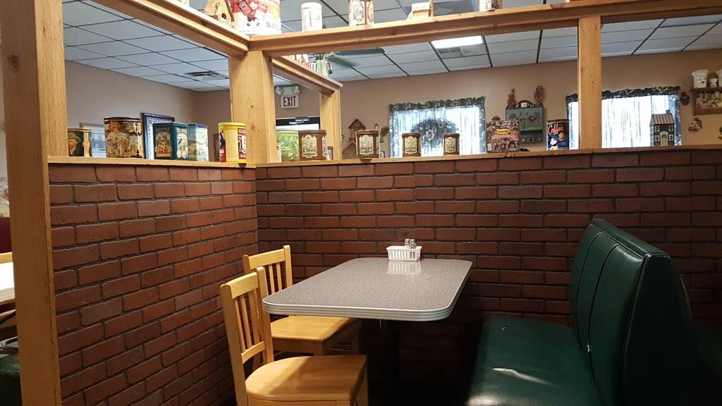 Gerbers Restaurant | restaurant | Town Hill Plaza, Greenup, KY 41144, USA | 6064735140 OR +1 606-473-5140