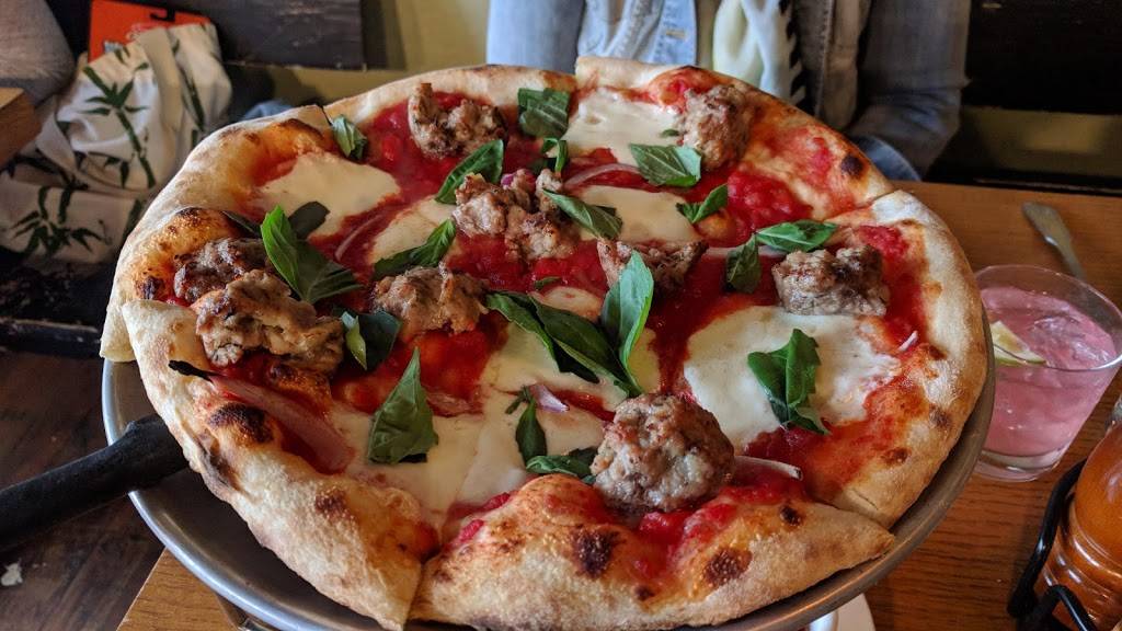 East Glisan Pizza Lounge | restaurant | 8001 NE Glisan St, Portland, OR 97213, USA | 9712794273 OR +1 971-279-4273