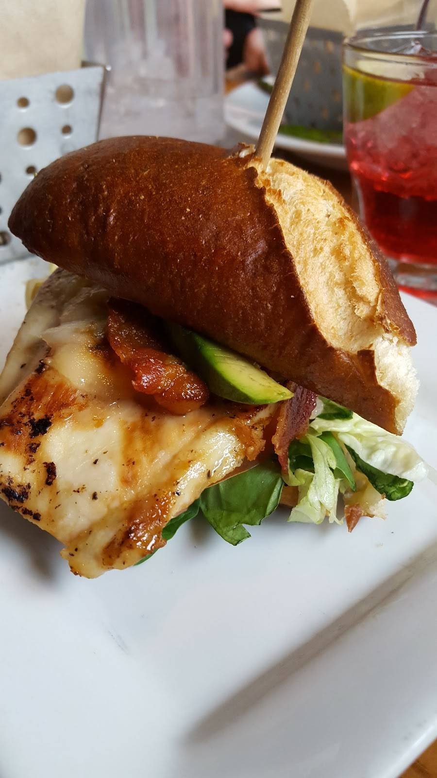 Chilis Grill & Bar | restaurant | 2890 New Center Point, Colorado Springs, CO 80922, USA | 7196386200 OR +1 719-638-6200