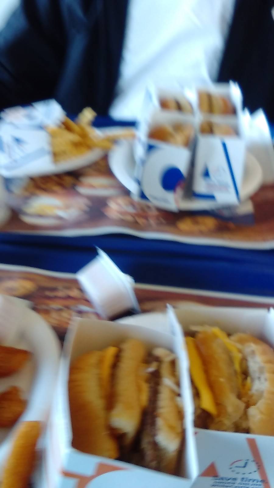 White Castle | restaurant | 36850 Groesbeck Hwy, Clinton Twp, MI 48035, USA | 5867914013 OR +1 586-791-4013