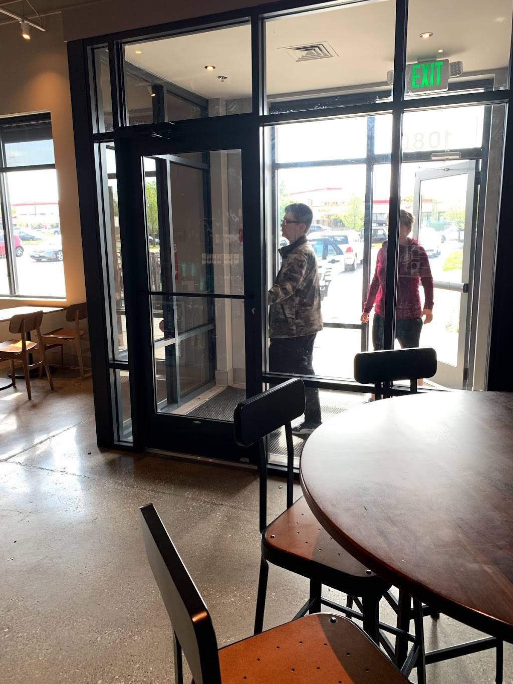 Starbucks | cafe | 1080 S Roselle Rd, Schaumburg, IL 60193, USA | 8478959585 OR +1 847-895-9585