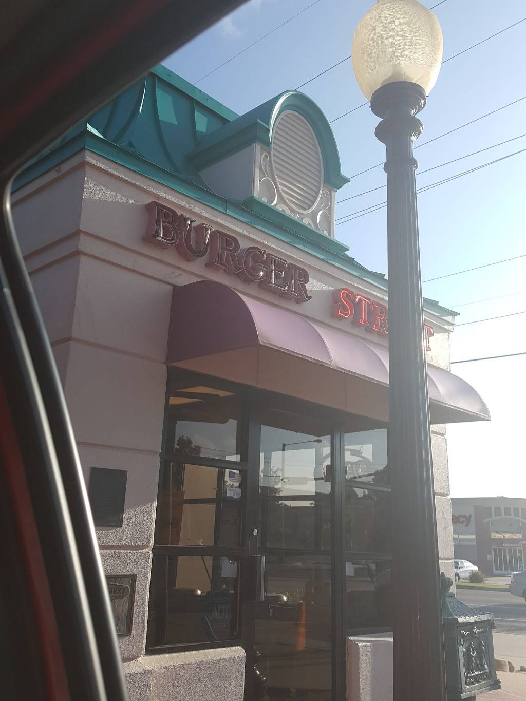 Burger Street | restaurant | 2107 S Harvard Ave, Tulsa, OK 74114, USA | 9187473711 OR +1 918-747-3711