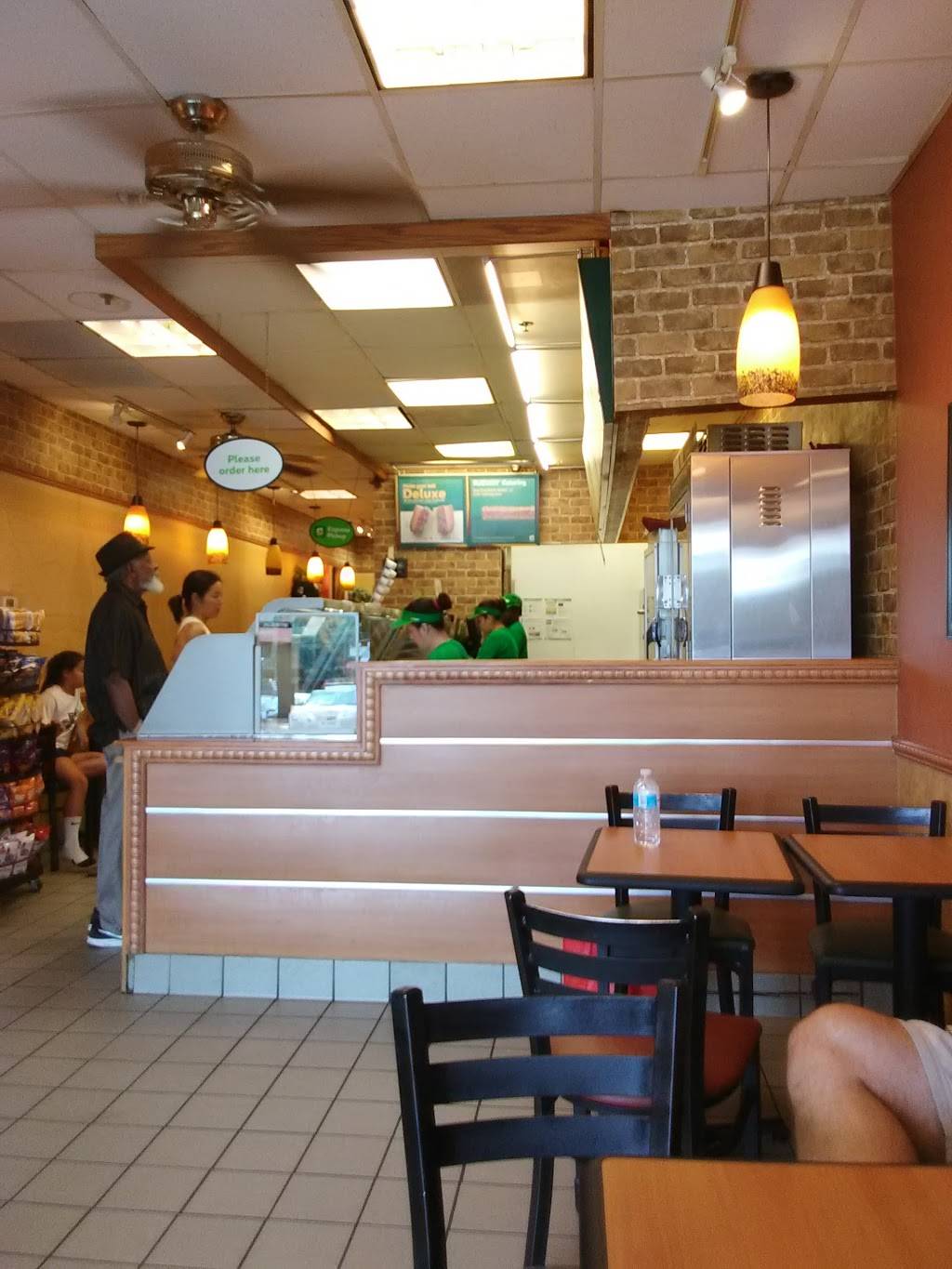 Subway Restaurants | restaurant | 12126 Central Ave, Space 11, Mitchellville Plaza, Mitchellville, MD 20721, USA | 3012184388 OR +1 301-218-4388