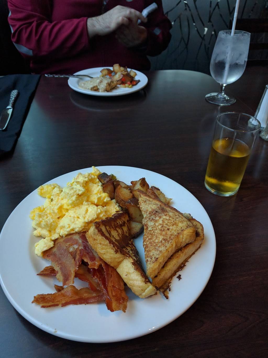 Bistro 555 | restaurant | 1200 St Antoine, Detroit, MI 48226, USA | 3133097408 OR +1 313-309-7408