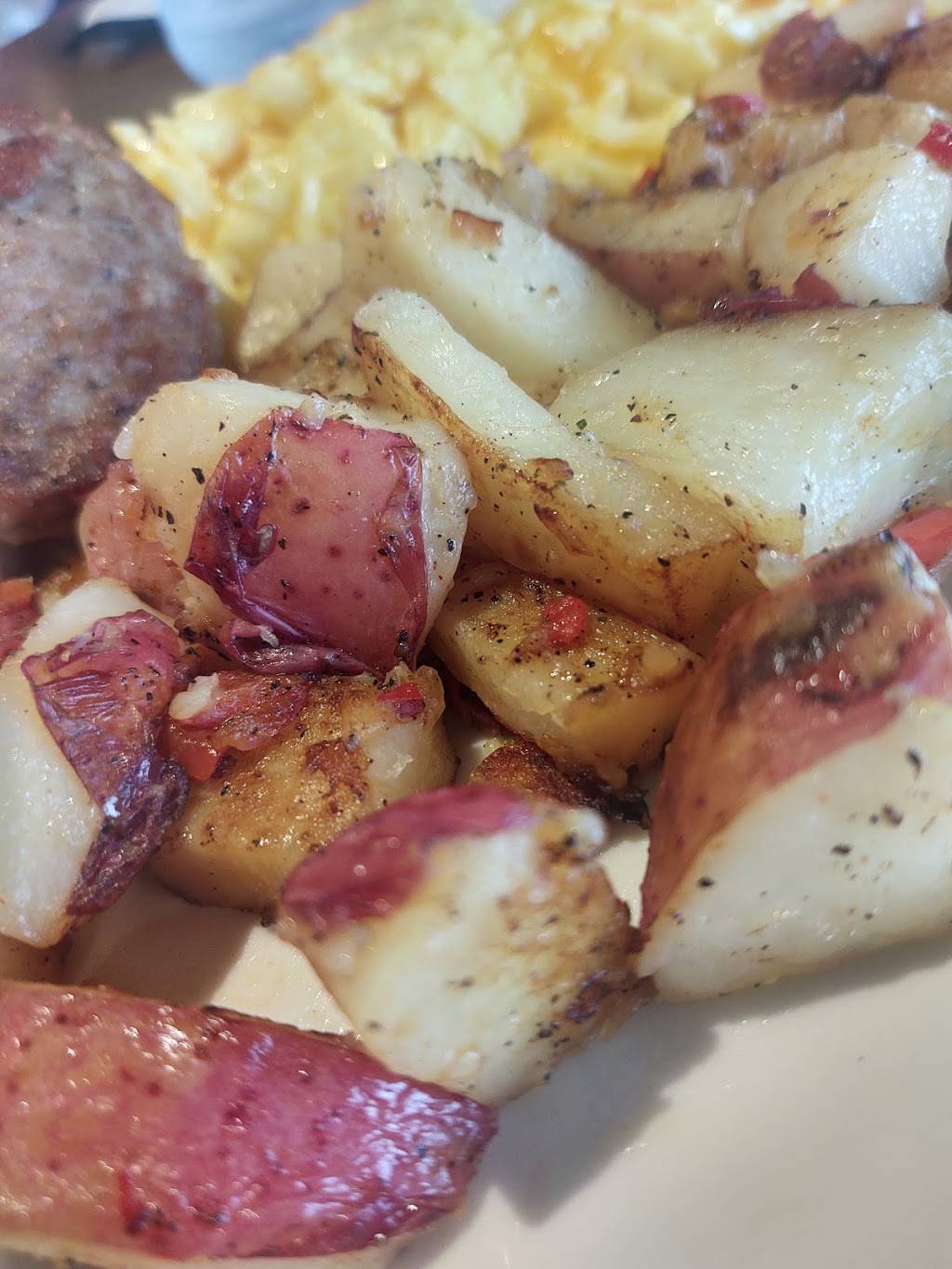 Roost | restaurant | 310 E Hawkins Pkwy Suite 102, Longview, TX 75605, USA | 4306257373 OR +1 430-625-7373