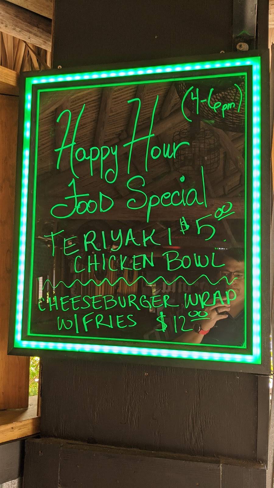 Sea-Craft Waterfront Tiki | restaurant | 3440 Marinatown Ln, North Fort Myers, FL 33903, USA | 2392573111 OR +1 239-257-3111