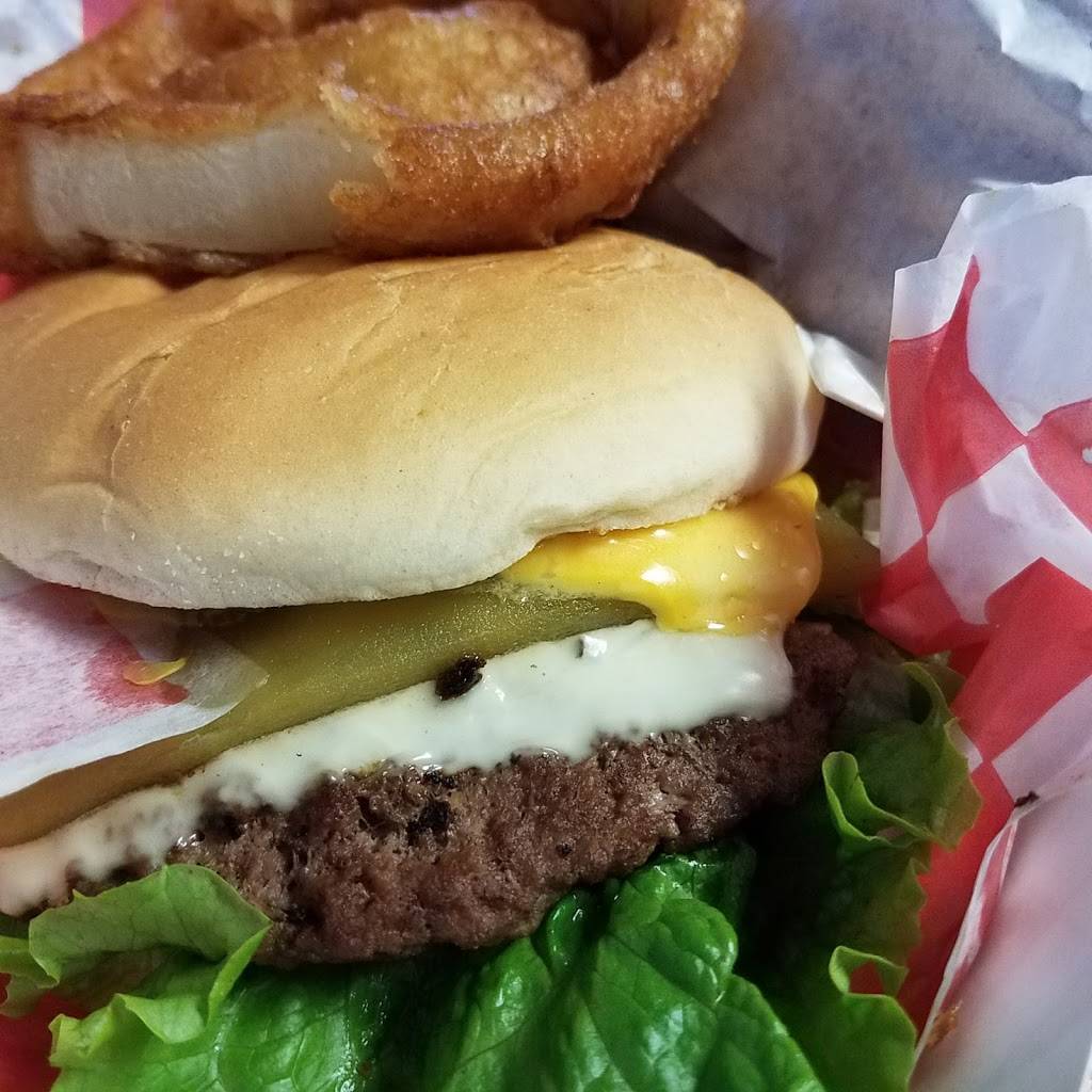 Billy Bobs Hamburgers | restaurant | 1905 19th St, Hondo, TX 78861, USA | 8304265345 OR +1 830-426-5345