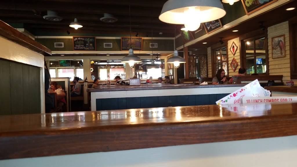 Chilis Grill & Bar | meal takeaway | 2409 N Richmond Rd, McHenry, IL 60050, USA | 8155780223 OR +1 815-578-0223