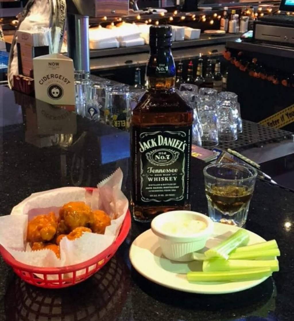 GameDay Tavern | restaurant | 15119 Snow Road, Brook Park, OH 44142, USA | 2168626377 OR +1 216-862-6377