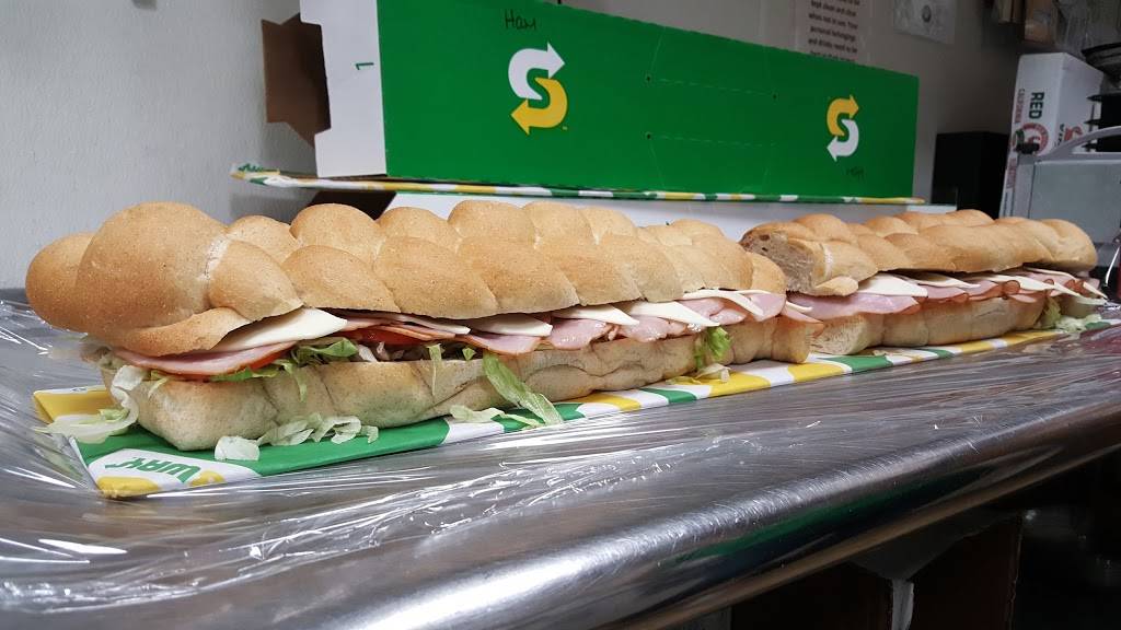 Subway | restaurant | 17037 N 43rd Ave Suite A 9 Bell Park Shopping Center, Glendale, AZ 85308, USA | 6025481004 OR +1 602-548-1004
