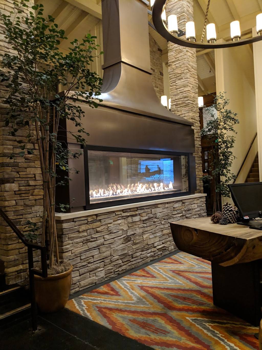 Waypoint Bar & Kitchen | restaurant | 8205 Valley Greens Dr, Carmel-By-The-Sea, CA 93923, USA | 8316242888 OR +1 831-624-2888