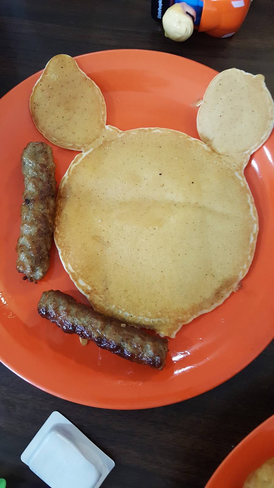 The Red Apple Family Restaurant | restaurant | 5355, 707 S 3rd Ave, Wausau, WI 54401, USA | 7152982203 OR +1 715-298-2203