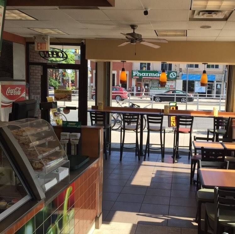 Subway | restaurant | 696 St Clair Ave W, Toronto, ON M6C 1A9, Canada | 4169160699 OR +1 416-916-0699