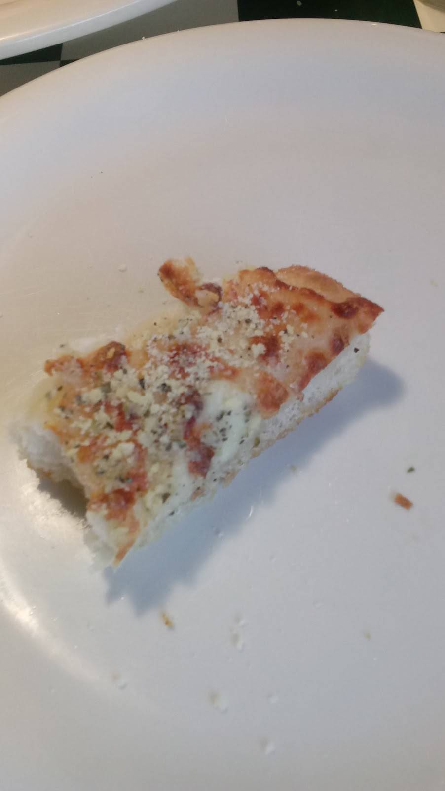 Pizza Hut | meal delivery | 8977 W Central Ave St, Wichita, KS 67212, USA | 3167228702 OR +1 316-722-8702