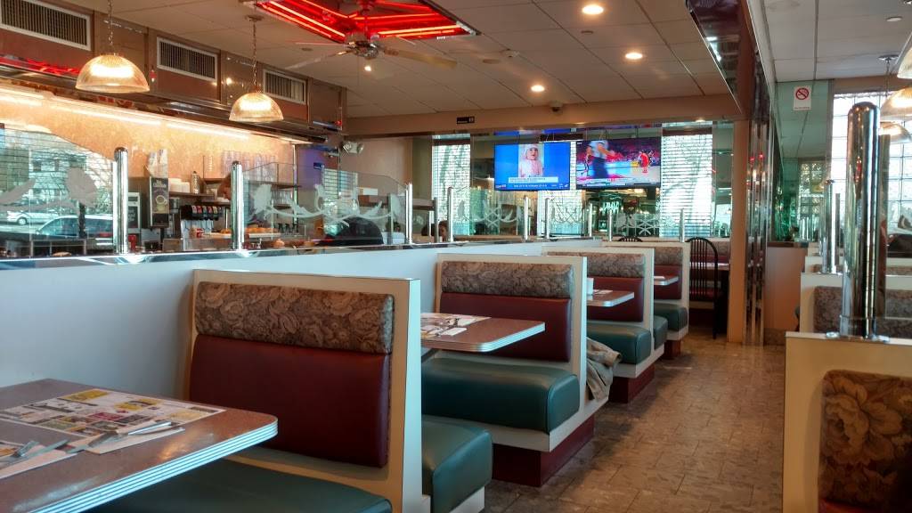 Holbrook Diner | restaurant | 980 Main St, Holbrook, NY 11741, USA | 6314717744 OR +1 631-471-7744