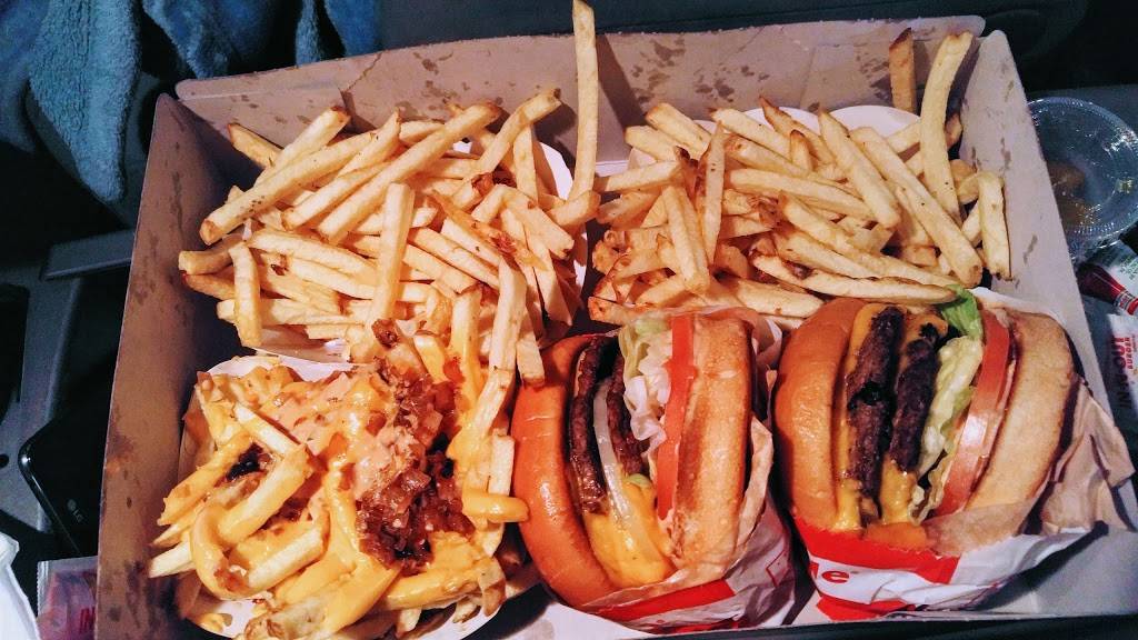 In-N-Out Burger | restaurant | 4601 Firestone Blvd, South Gate, CA 90280, USA | 8007861000 OR +1 800-786-1000
