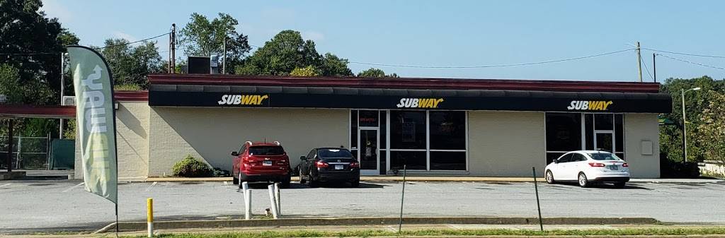 Subway | restaurant | 4574 S Amherst Hwy, Madison Heights, VA 24572, USA | 4348457827 OR +1 434-845-7827