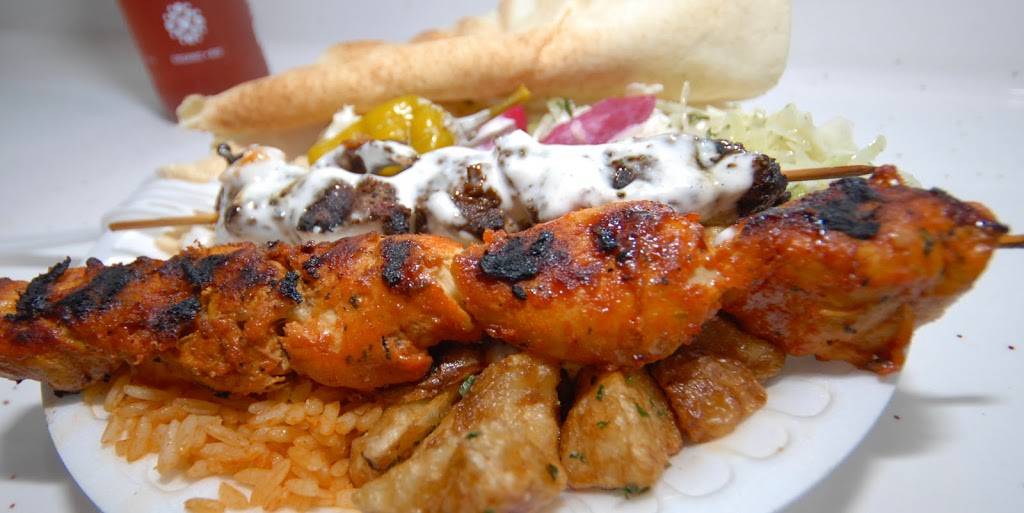 Boustan Hochelaga | restaurant | 3417 Rue Ontario E, Montréal, QC H1W 1R1, Canada | 5143794141 OR +1 514-379-4141