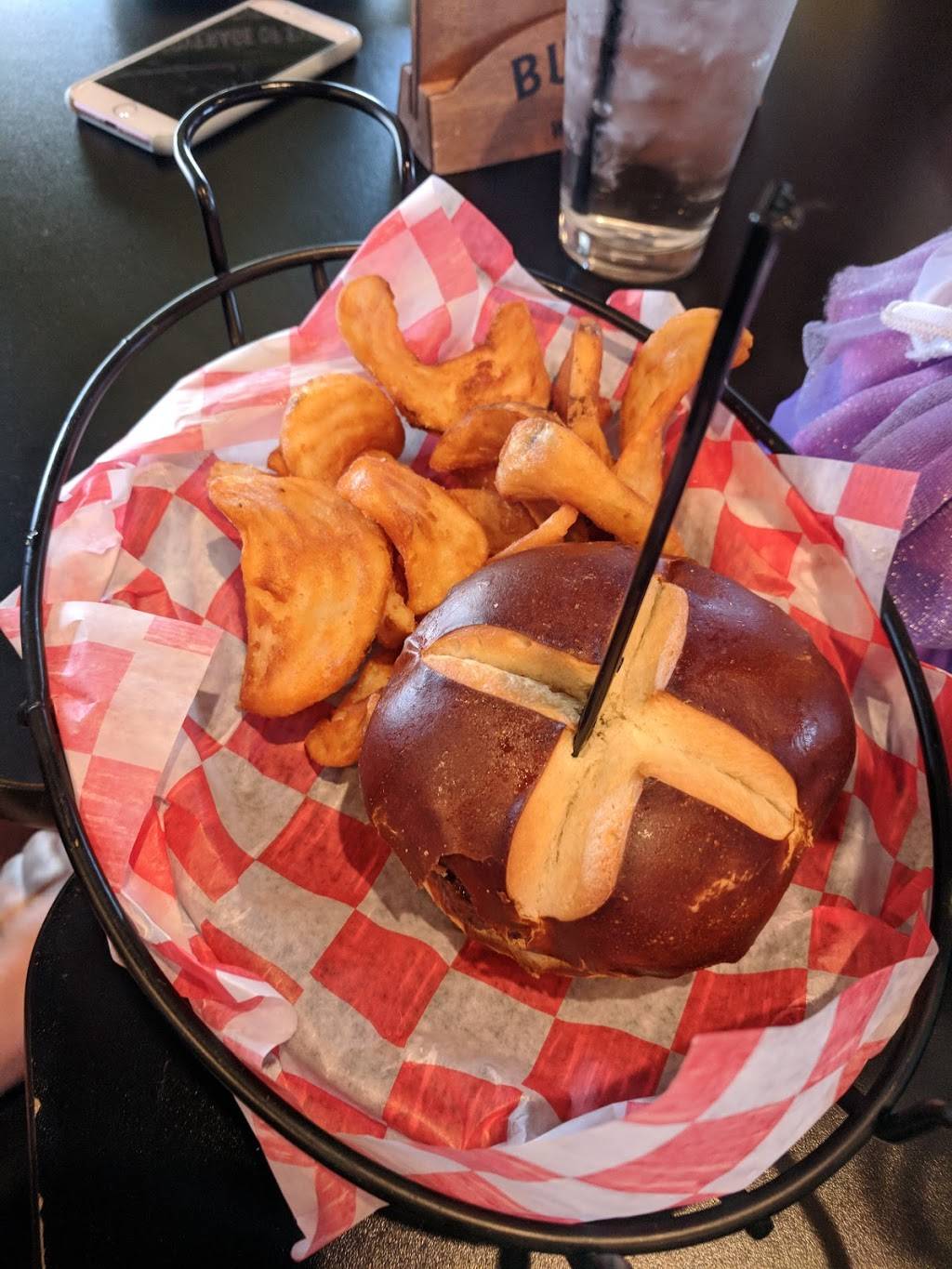 Cabaret Sports Bar & Grille | restaurant | 2785 N Ankeny Blvd, Ankeny, IA 50023, USA | 5159655481 OR +1 515-965-5481