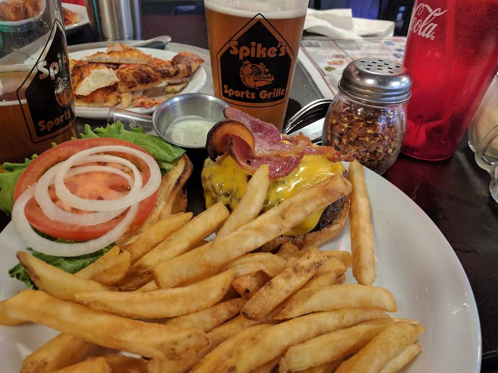 Spikes Sports Grille | restaurant | 4568 Peavine Rd, Crossville, TN 38571, USA | 9312022989 OR +1 931-202-2989
