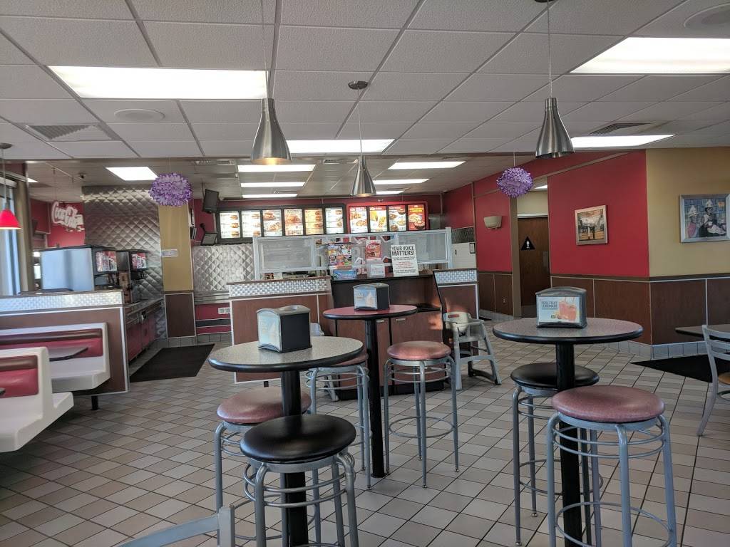 Hardees | restaurant | 1881 N State St, Greenfield, IN 46140, USA | 3174680503 OR +1 317-468-0503