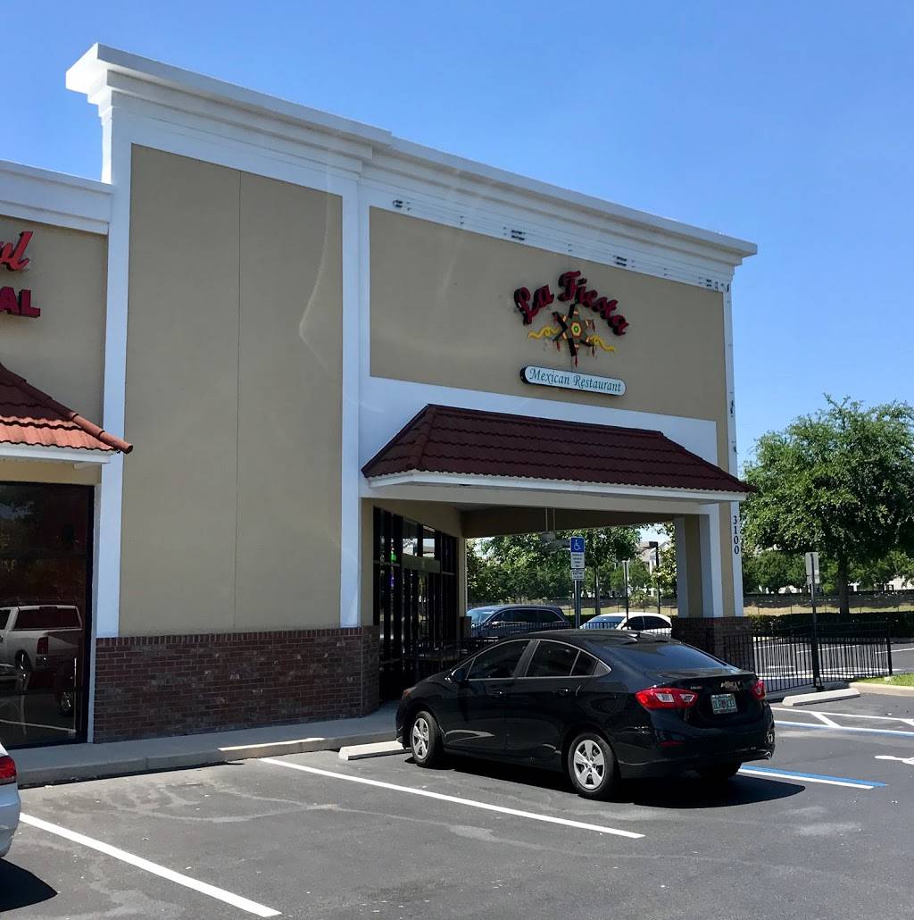 La Fiesta Mexican Restaurant - Oviedo | restaurant | 3100 Alafaya Trail #1000, Oviedo, FL 32765, USA | 4075420110 OR +1 407-542-0110