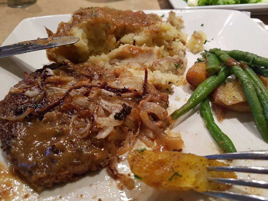 Vitos Pizzeria Restaurant & Dining Lounge | restaurant | 36 Prince Edward St, Brighton, ON K0K 1H0, Canada | 6134750568 OR +1 613-475-0568