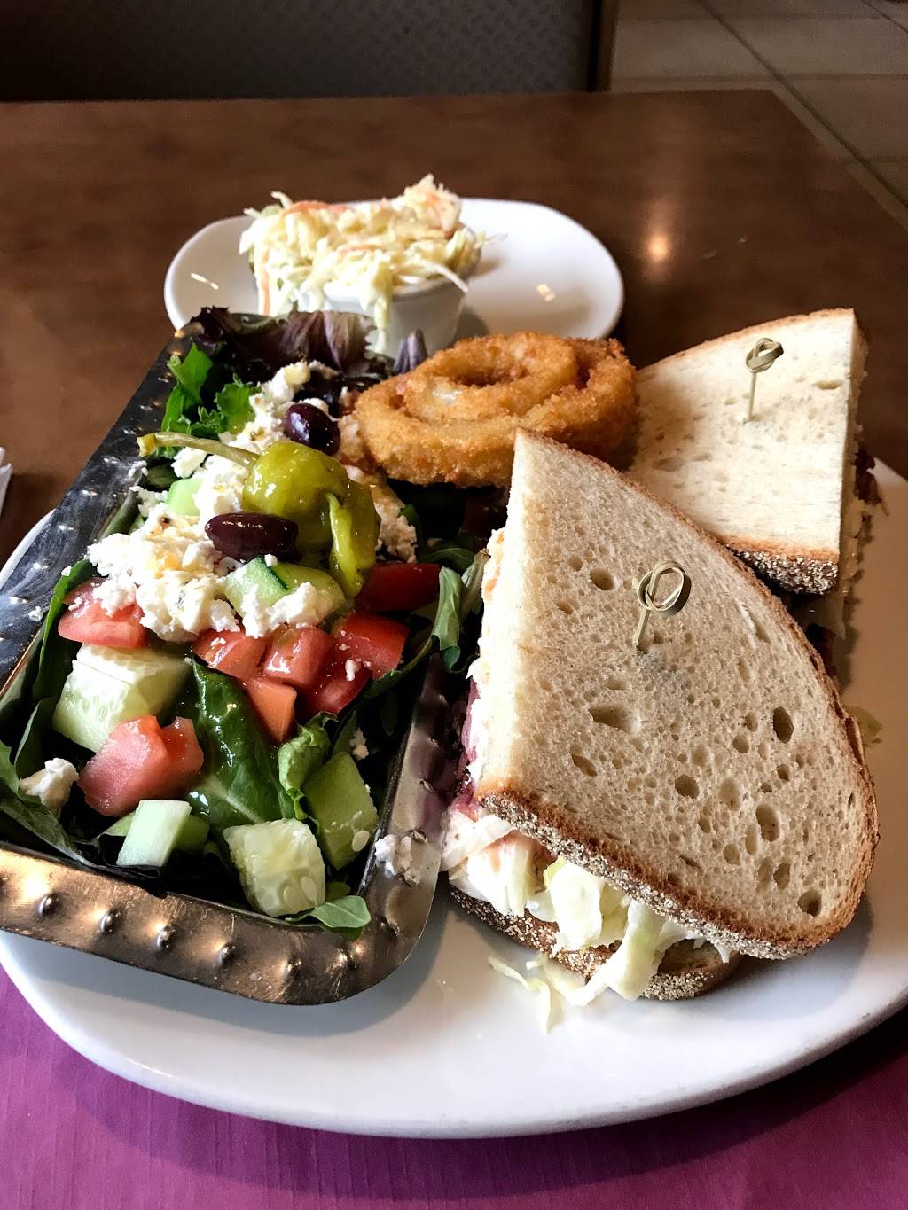 Suburban Diner | restaurant | 2902, N State 172, NJ-17, Paramus, NJ 07652, USA | 2012612605 OR +1 201-261-2605