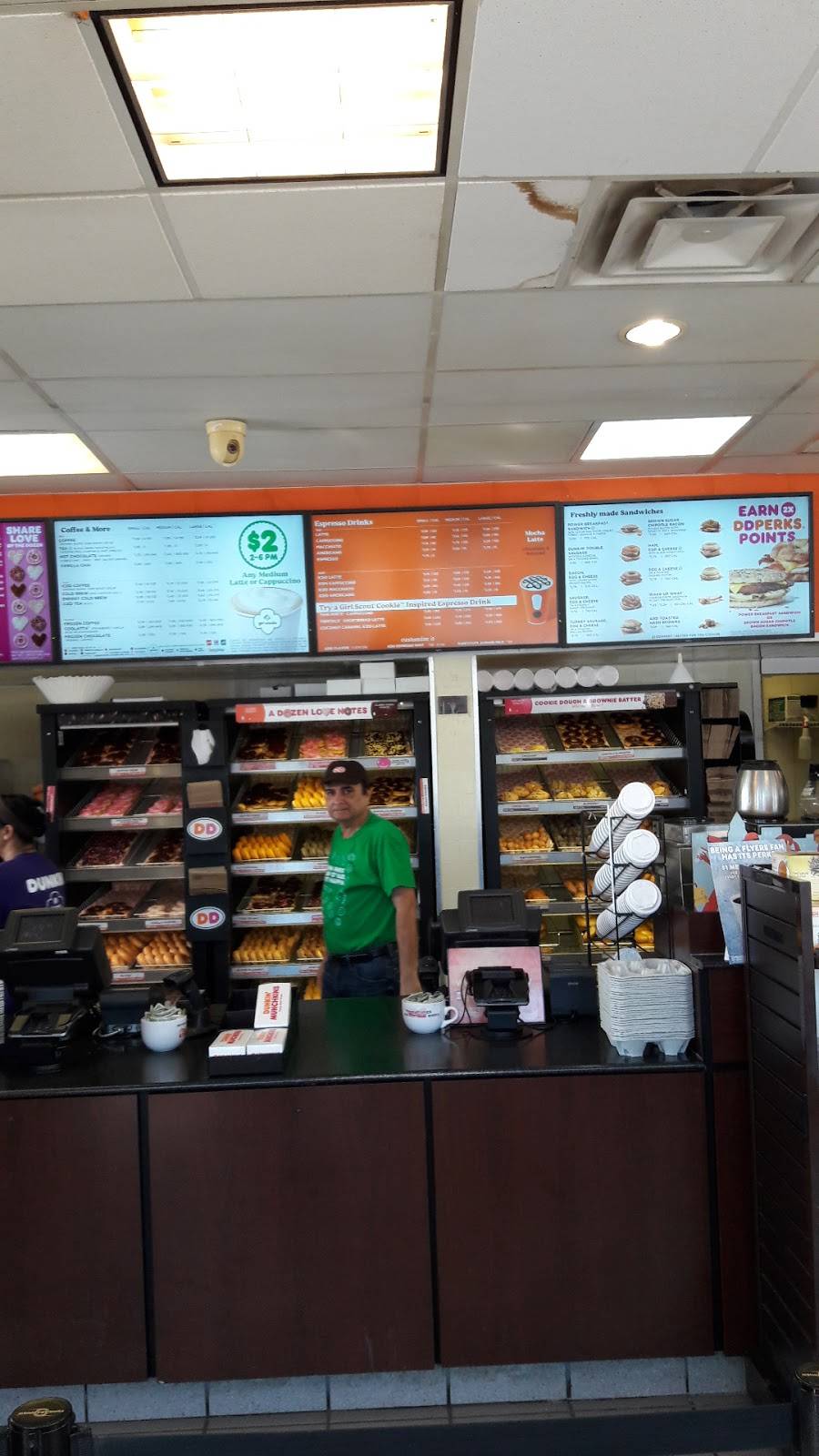 Dunkin | cafe | 2706 Concord Pike, Wilmington, DE 19803, USA | 3024780539 OR +1 302-478-0539