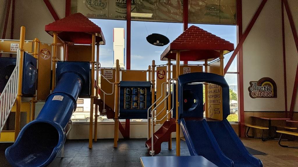 Arctic Circle | meal takeaway | 196 S State St, Preston, ID 83263, USA | 2088521248 OR +1 208-852-1248