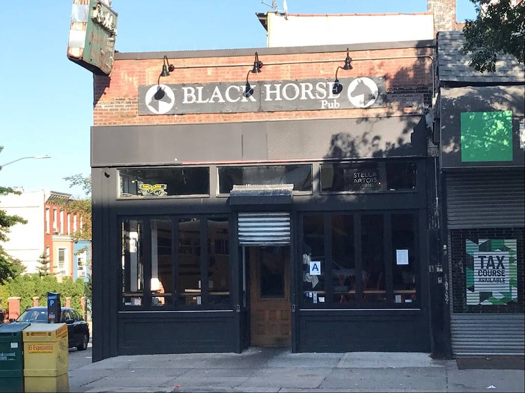 Black Horse Pub | restaurant | 568 5th Ave, Brooklyn, NY 11215, USA | 7187881975 OR +1 718-788-1975