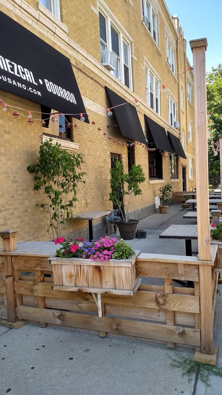 Rojo Gusano | restaurant | 3830 W Lawrence Ave, Chicago, IL 60625, USA | 7735394398 OR +1 773-539-4398